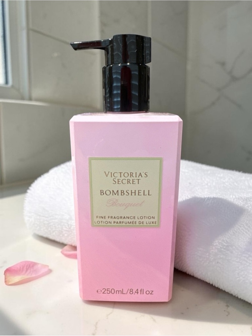 NWT Victoria's Secret Bombshell Bouquet Pink Fragrance Lotion